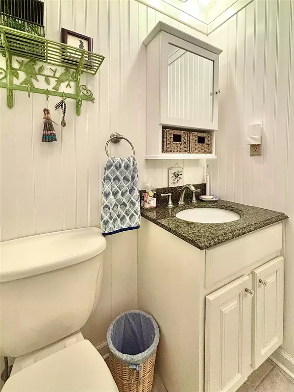 Rhinebeck, NY 12572,146 Sandalwood LN