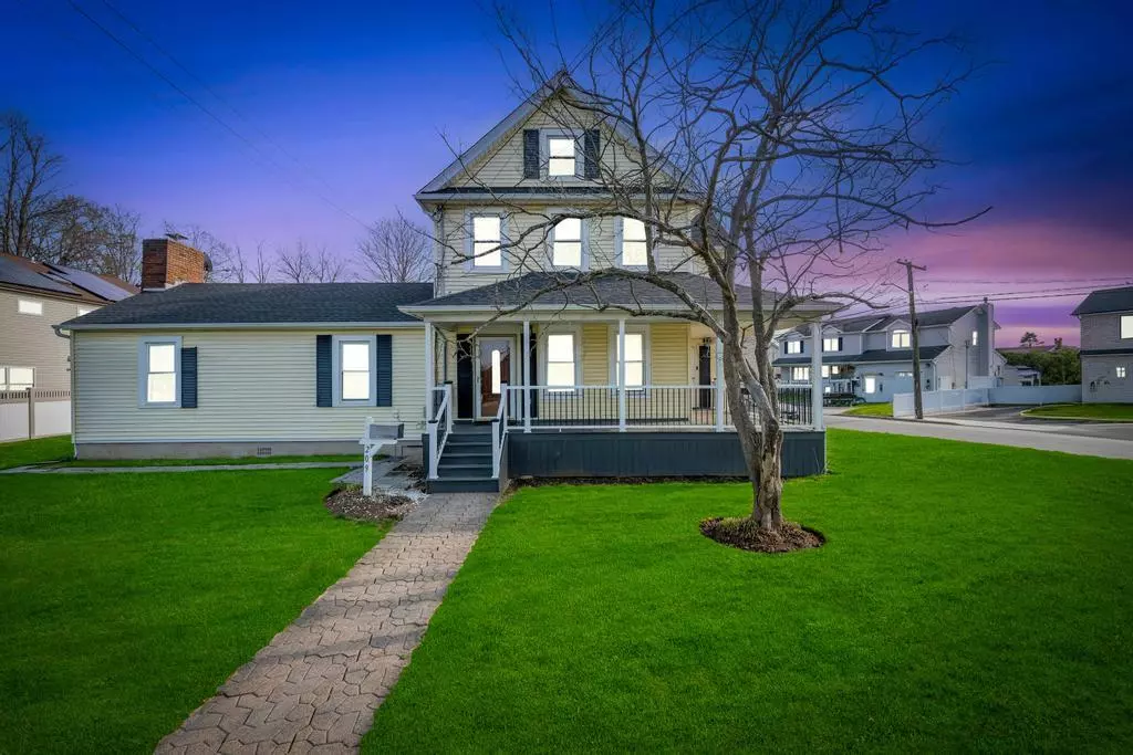 Bethpage, NY 11714,209 Central AVE