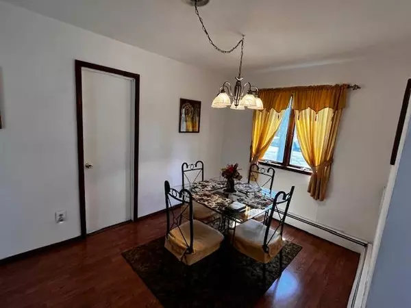 Smithtown, NY 11787,9 Annette