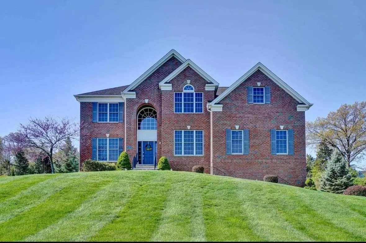 Hopewell Junction, NY 12533,71 Thistle LN