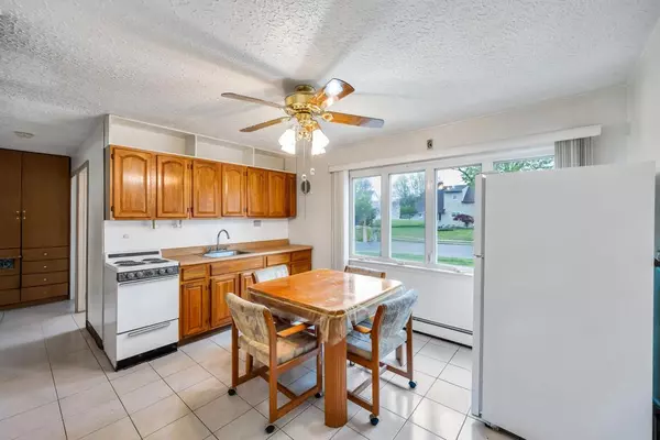 Hicksville, NY 11801,28 Basket LN