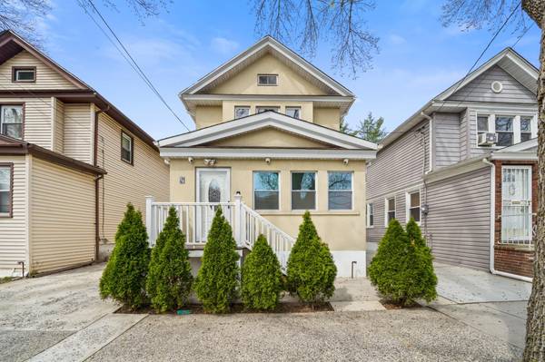 87-78 256th ST, Floral Park, NY 11001