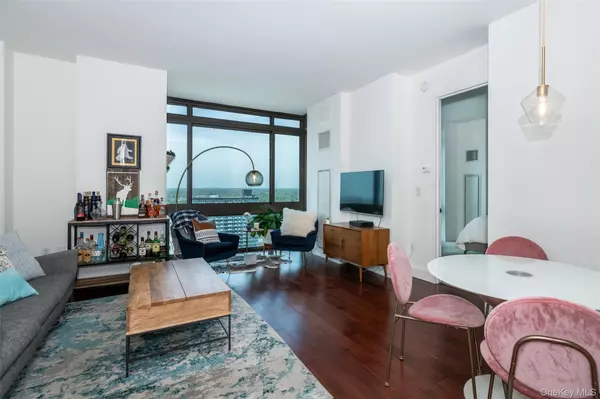 New Rochelle, NY 10801,175 Huguenot ST #2804