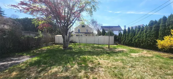 Port Chester, NY 10573,101 Shelley AVE