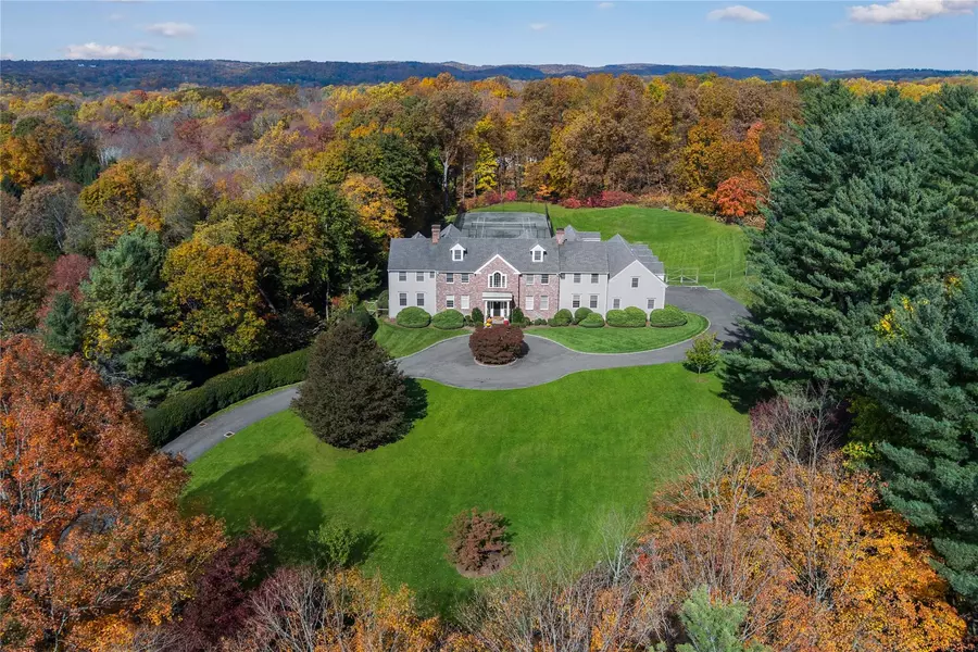 27 Stiles LN, Greenwich, CT 06831