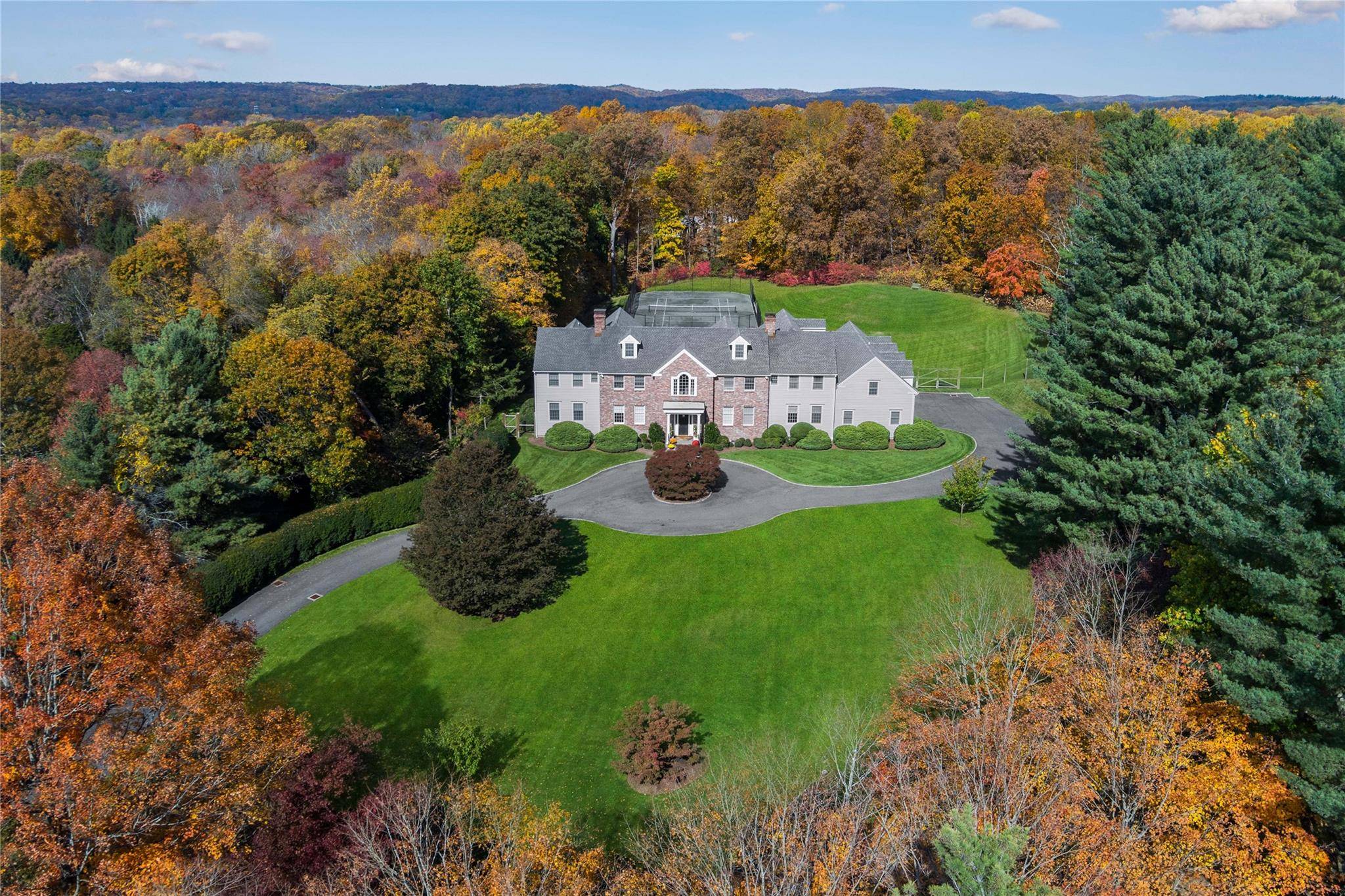 27 Stiles LN, Greenwich, CT 06831