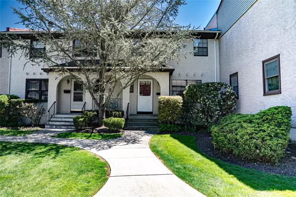 114 Somerset DR, Suffern, NY 10901