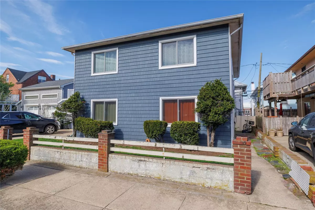 Long Beach, NY 11561,105 Belmont AVE #garden