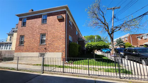 College Point, NY 11356,12-38 118 Street