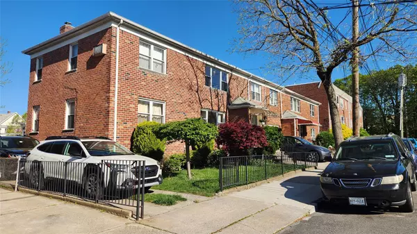 College Point, NY 11356,12-38 118 Street