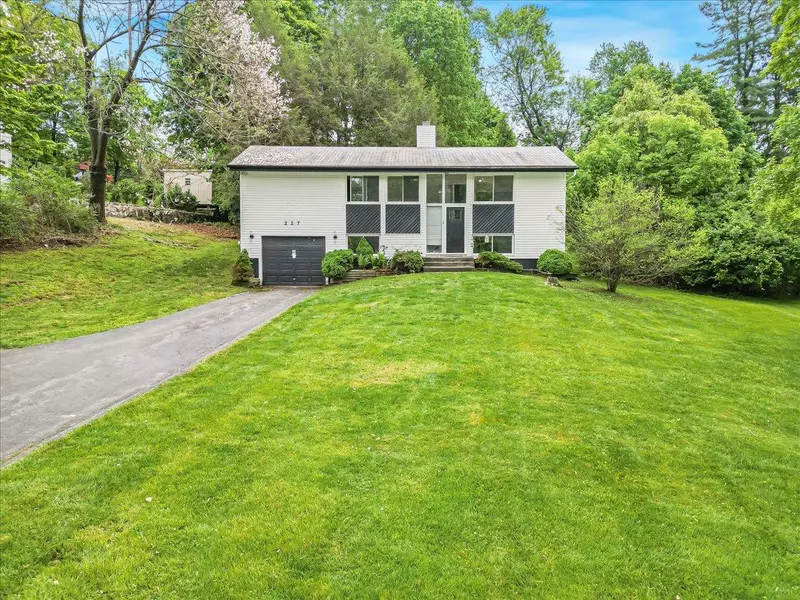 227 California RD, Yorktown Heights, NY 10598