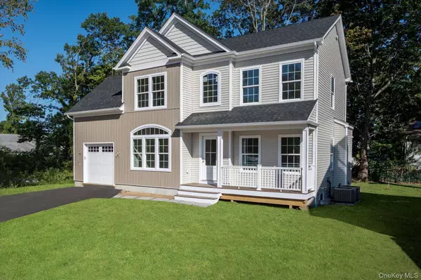Copiague, NY 11726,4 Gail-Grace CT