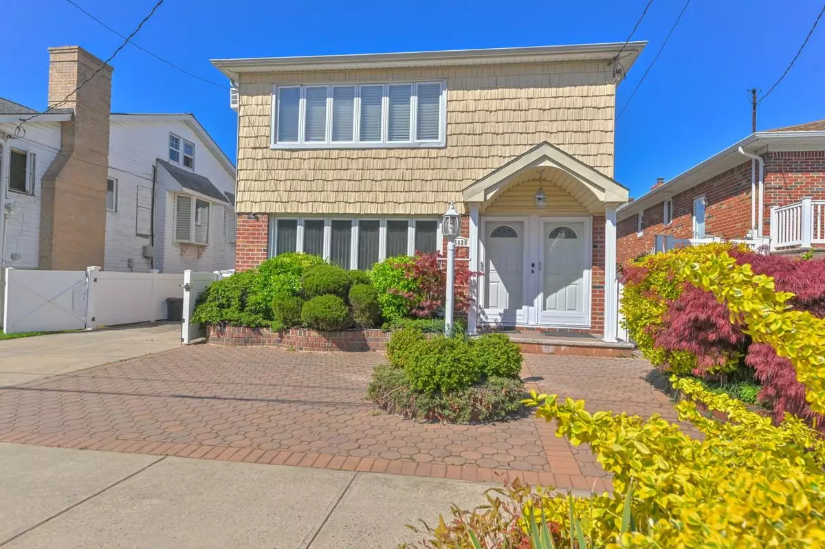 Howard Beach, NY 11414,158-20 100 ST