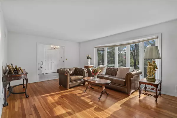 Dobbs Ferry, NY 10522,69 Price ST