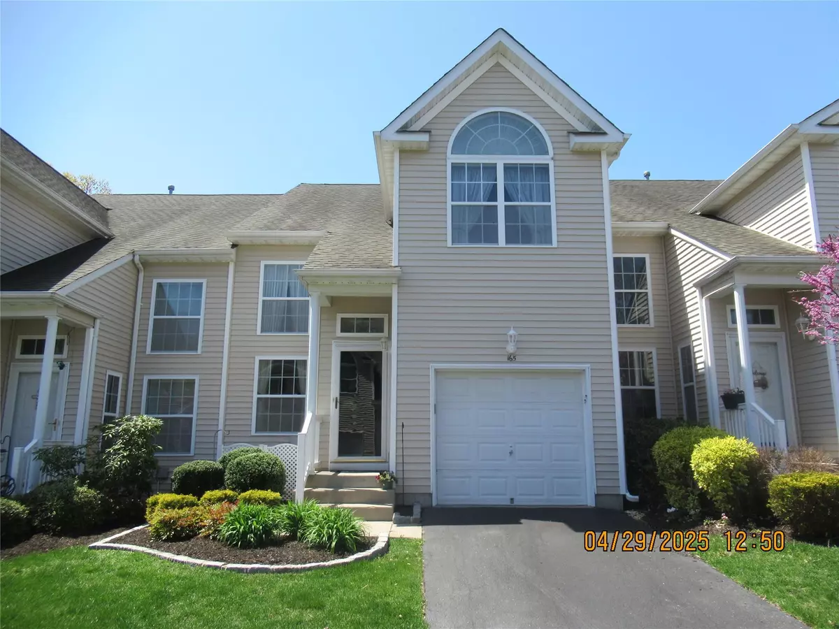 Medford, NY 11763,165 Kettles LN
