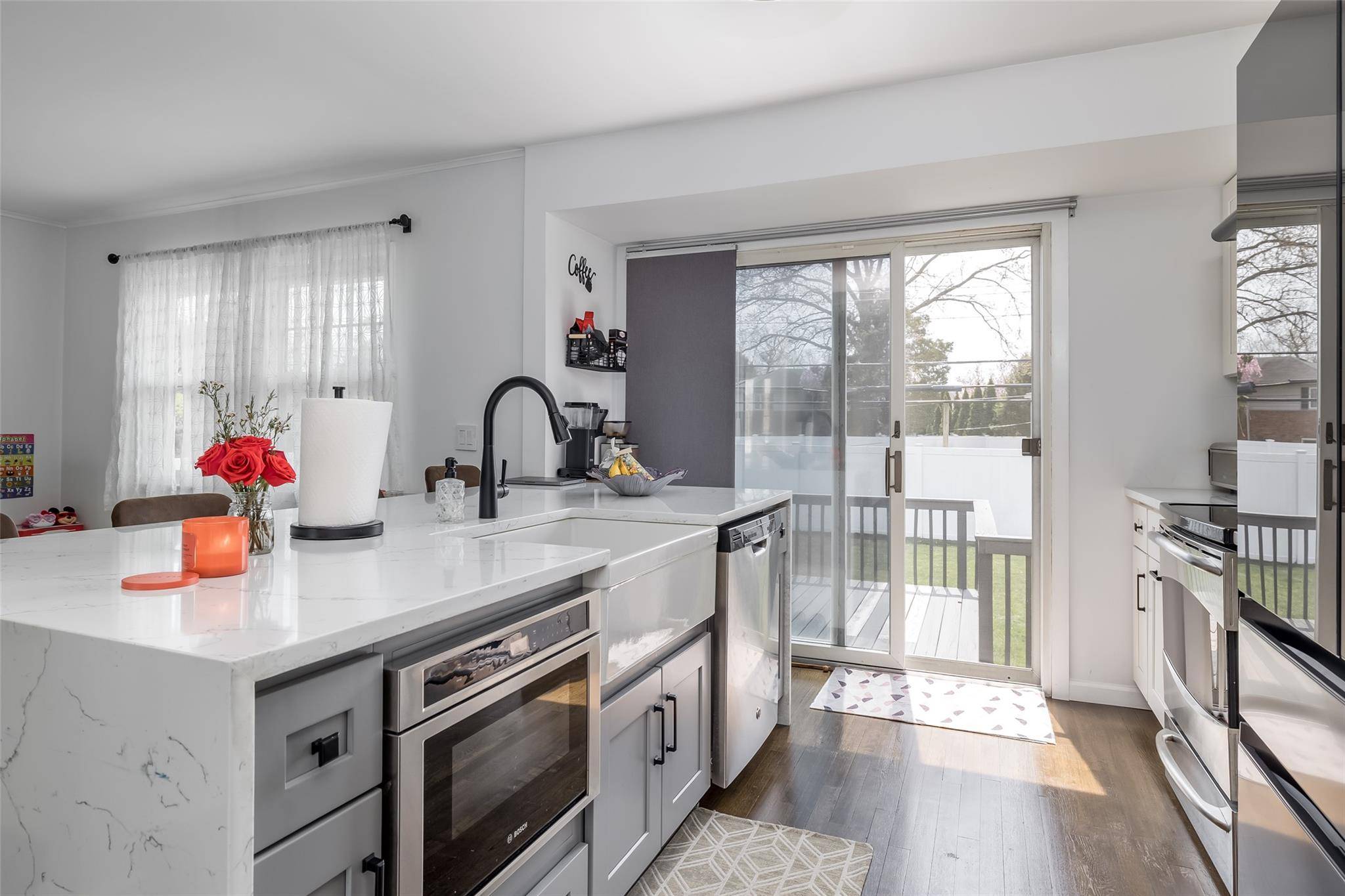 Farmingdale, NY 11735,8 Lincoln ST