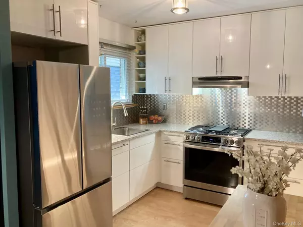 Central Islip, NY 11722,33 Feller DR