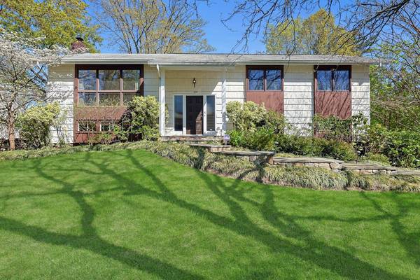 60 Gail DR, New Rochelle, NY 10805