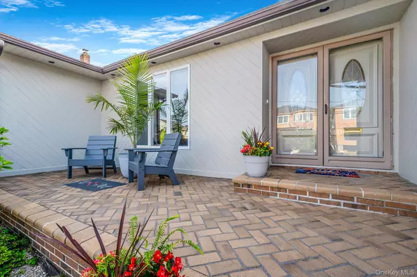 Oceanside, NY 11572,3452 Ocean AVE