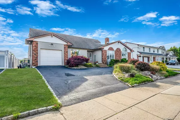 Oceanside, NY 11572,3452 Ocean AVE