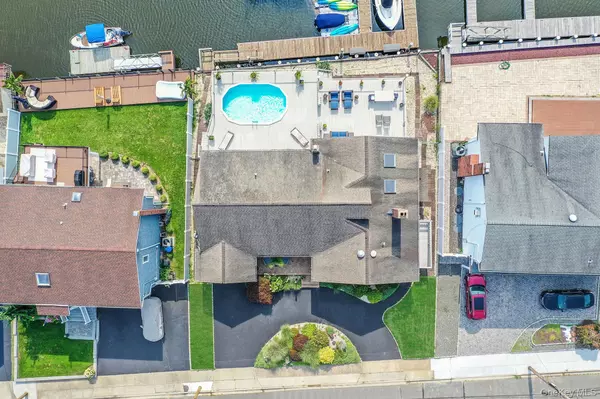 Oceanside, NY 11572,3452 Ocean AVE