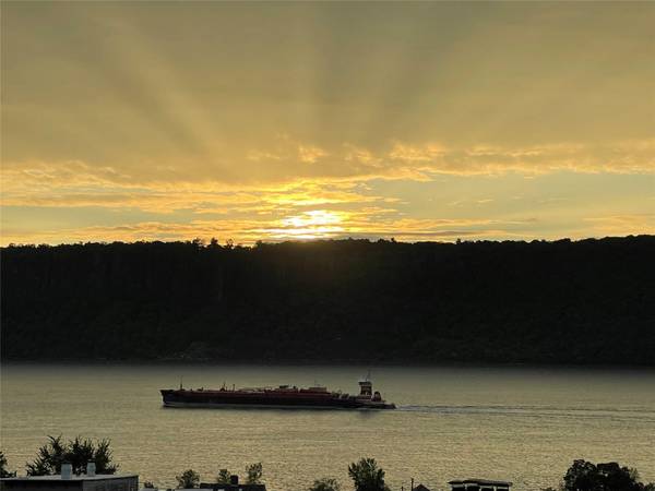 Hastings-on-hudson, NY 10706,19 William ST