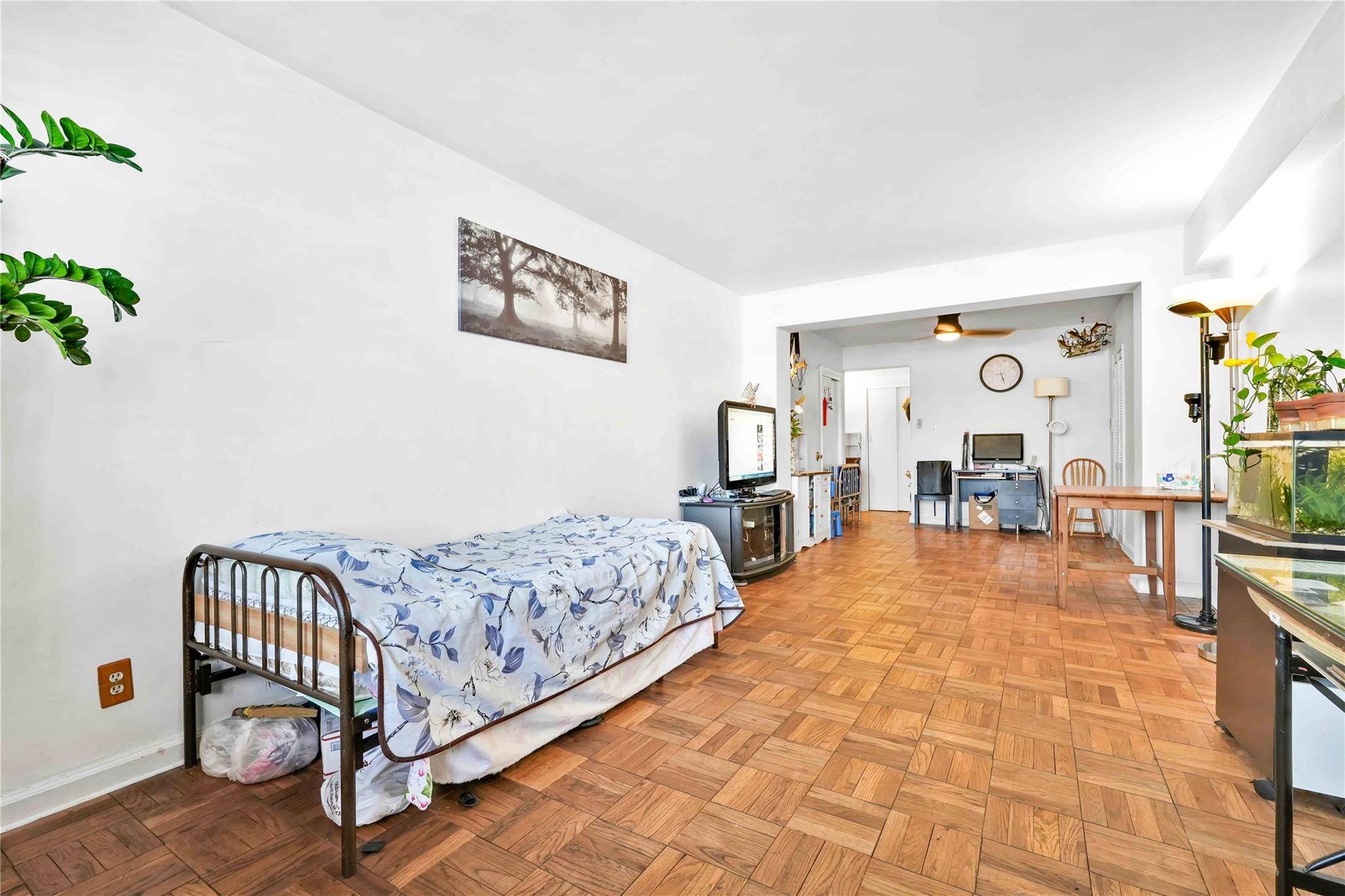 Flushing, NY 11354,142-21 26th Ave #1D