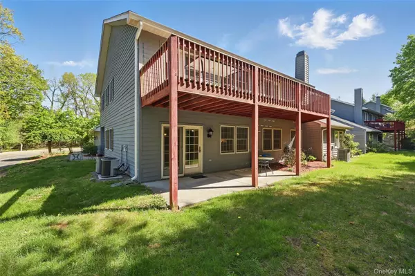 Beacon, NY 12508,21 Lamplight ST