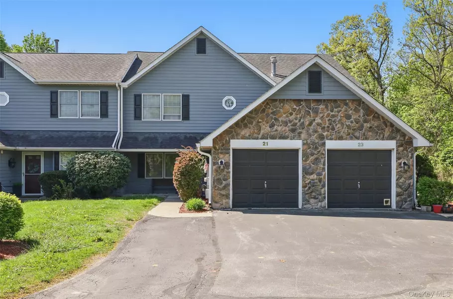 21 Lamplight ST, Beacon, NY 12508
