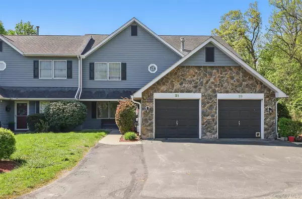 21 Lamplight ST, Beacon, NY 12508