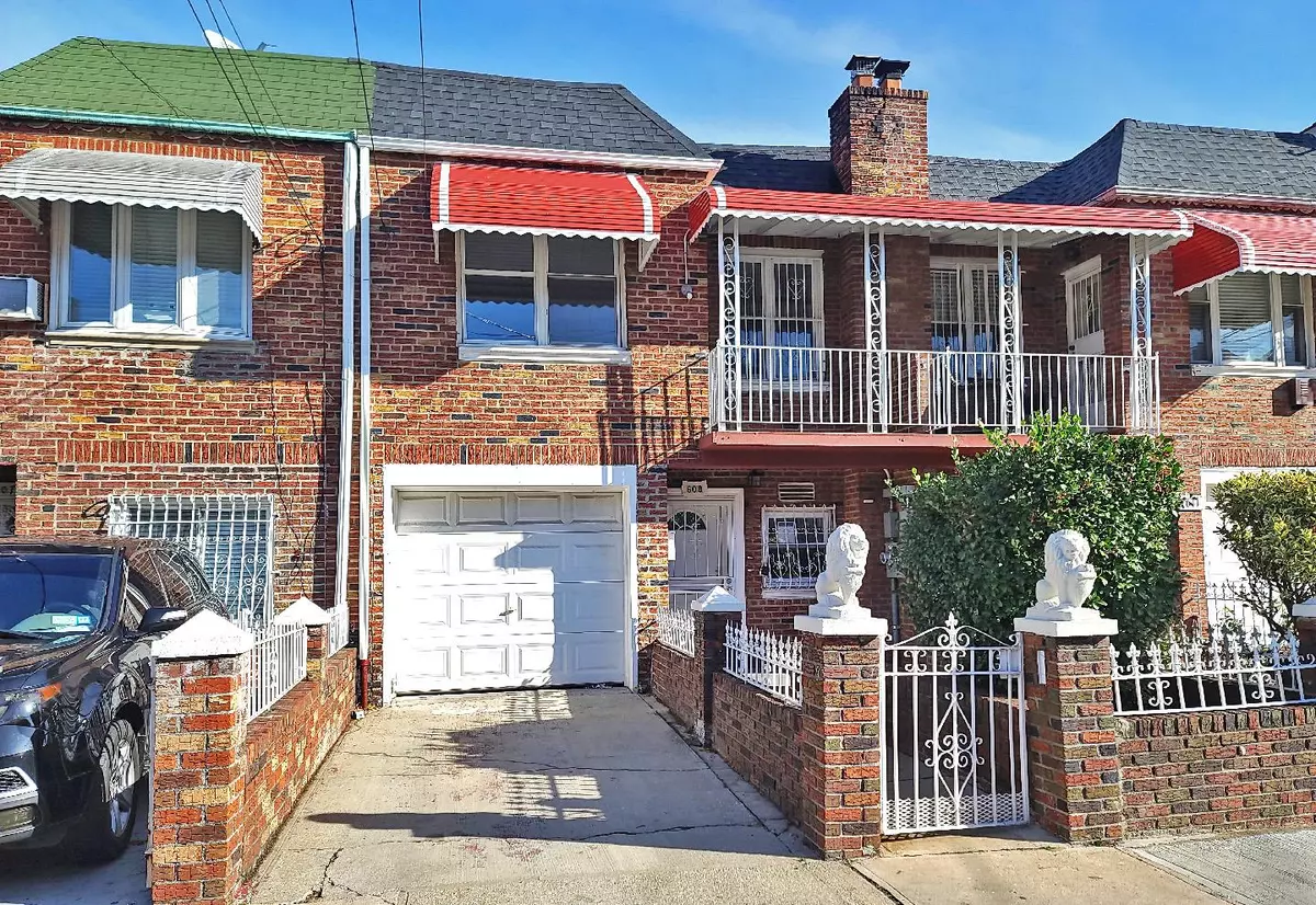 Brooklyn, NY 11236,609 E 96 ST