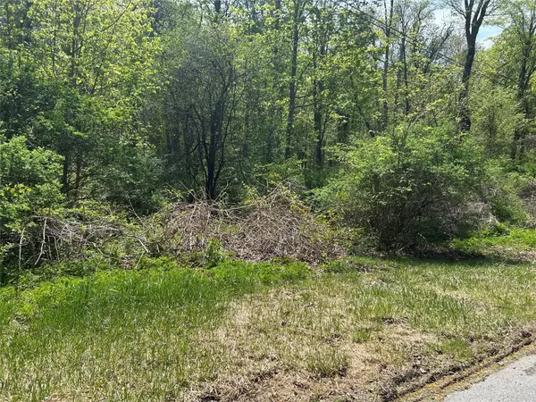 Hyde Park, NY 12580,19 S Cross RD