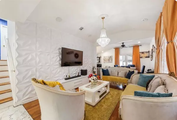 Farmingdale, NY 11735,51 Graham ST