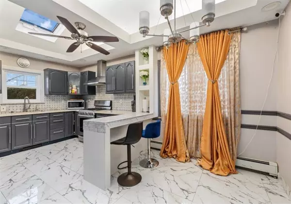 Farmingdale, NY 11735,51 Graham ST