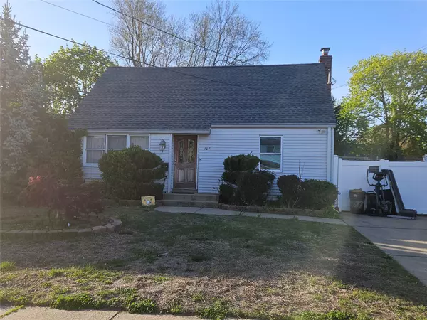 507 17th ST, West Babylon, NY 11704