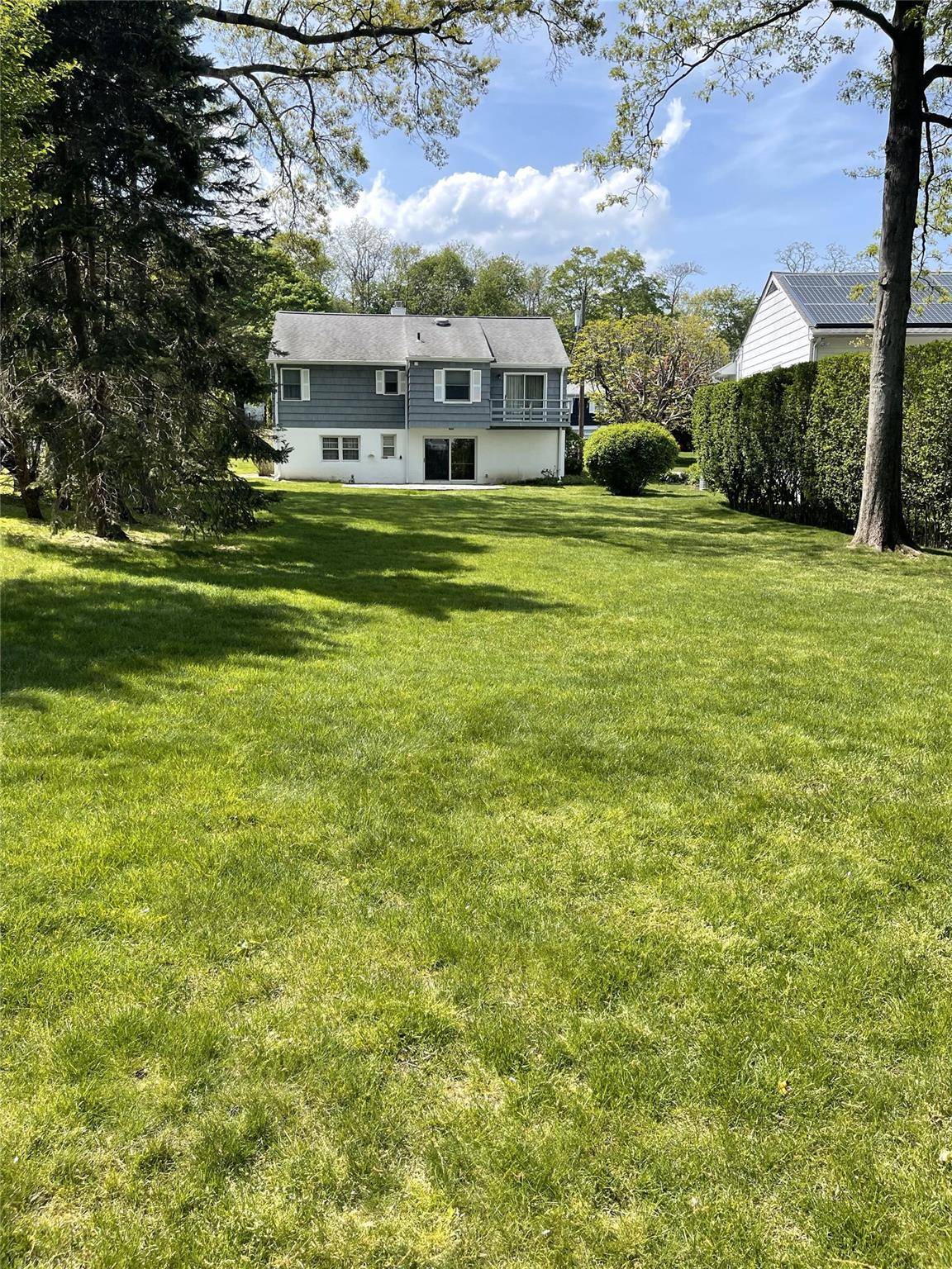190 Albemarle RD, White Plains, NY 10605