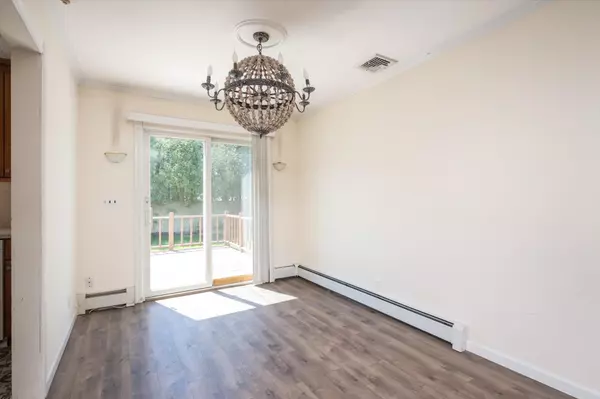 Massapequa, NY 11758,344 N Virginia AVE