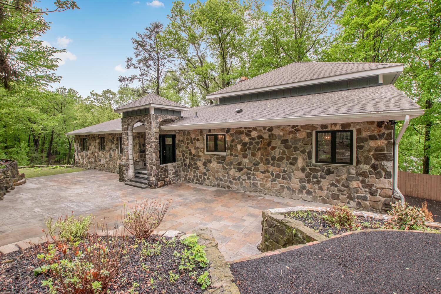 Cortlandt Manor, NY 10567,38 Mountain Side TRL