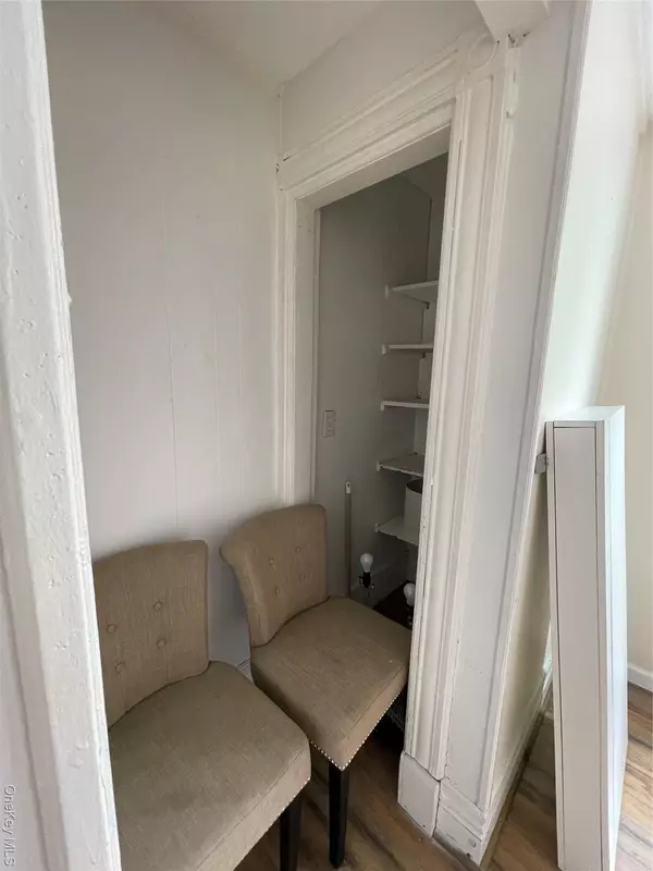 New Paltz, NY 12561,59 Main ST ##2