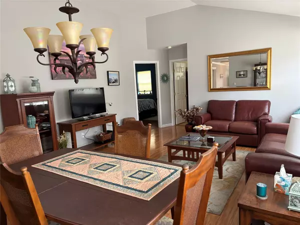 Manorville, NY 11949,12 Orange Tree