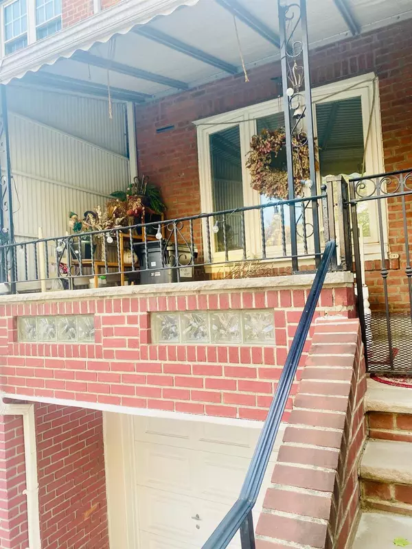 Sunnyside, NY 11104,48-30 42 ST