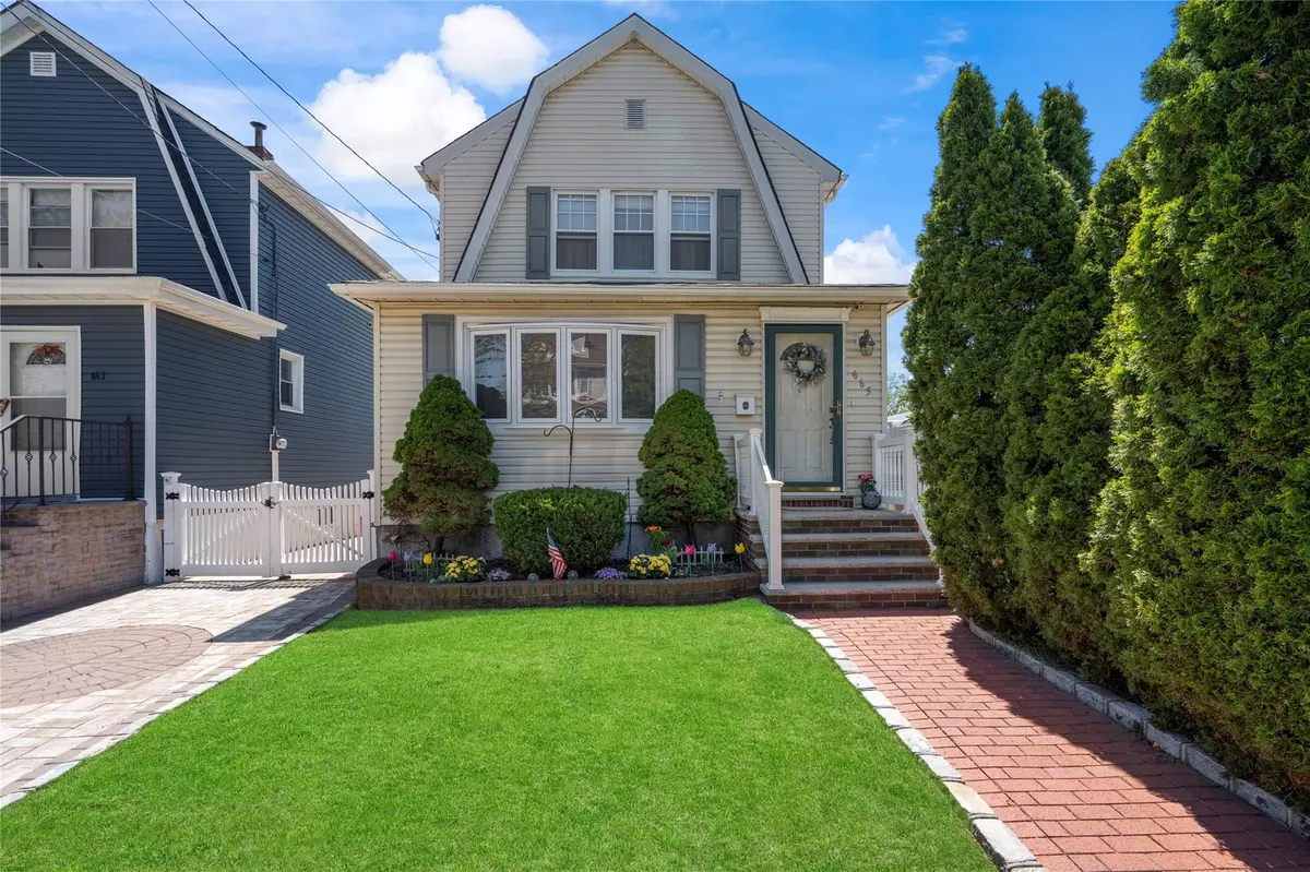Franklin Square, NY 11010,665 Gabriel AVE