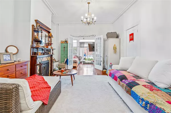 Astoria, NY 11102,2504 21st ST