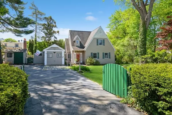 20 High AVE, Glen Cove, NY 11542