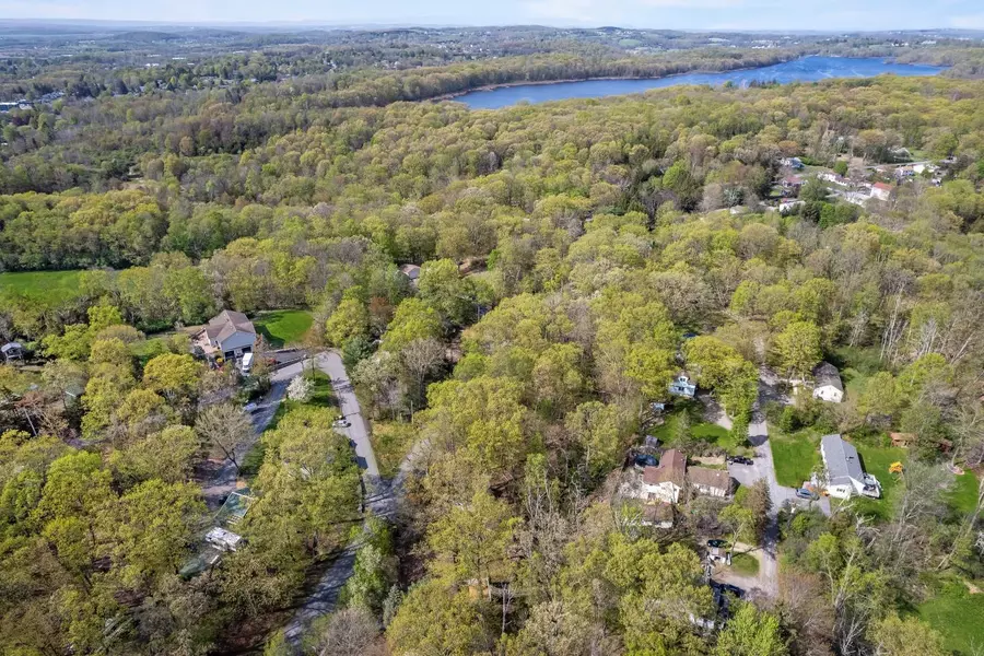 60 Glenmere Homesites RD, Florida, NY 10921