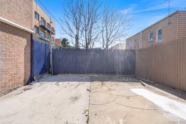 Corona, NY 11368,100-30 Martense AVE