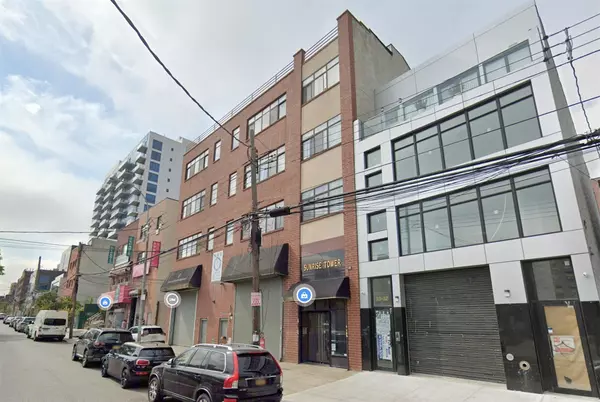 Flushing, NY 11354,33-38 Farrington ST #3C
