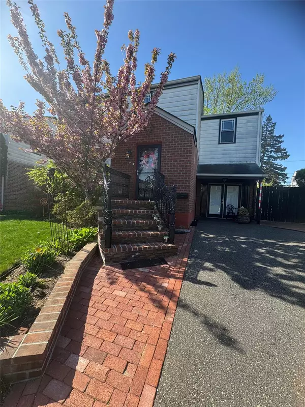 121 Barbara ST, Elmont, NY 11003