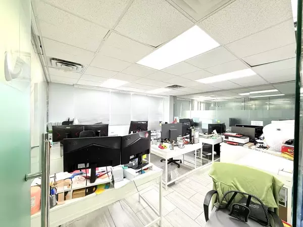 Flushing, NY 11354,136-40 39th AVE #2Fl