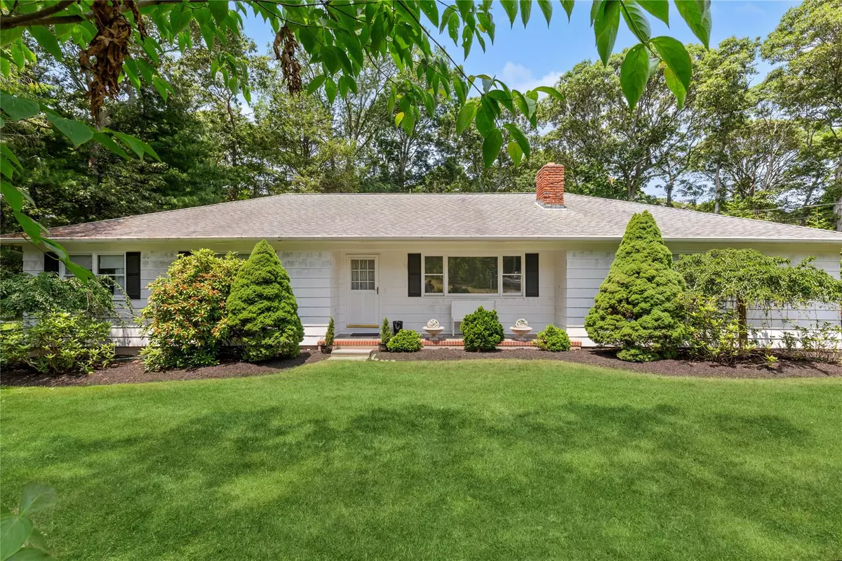 Cutchogue, NY 11935,720 Midwood RD